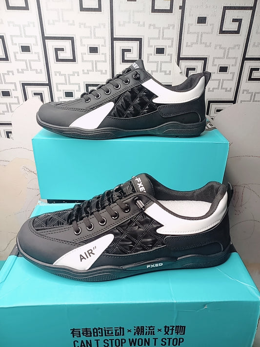 Men’s Black & White Sport Sneakers